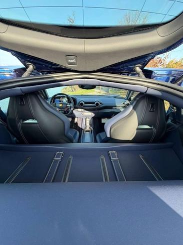 Ferrari 812 Superfast — photo 6