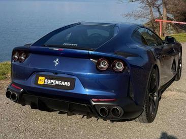 Ferrari 812 Superfast — photo 8