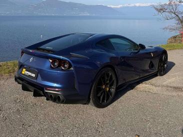 Ferrari 812 Superfast — photo 9