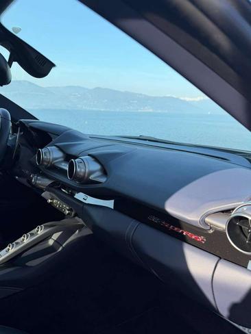 Ferrari 812 Superfast — photo 11