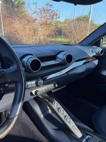 Ferrari 812 Superfast — photo 12