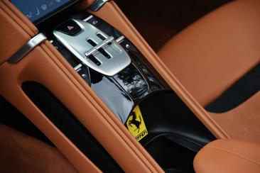 Ferrari Roma Spider — photo 23