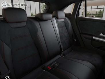Mercedes GLA 200d — photo 10