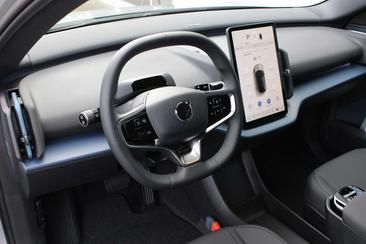 Volvo EX30 Single Motor Extended Range — photo 8