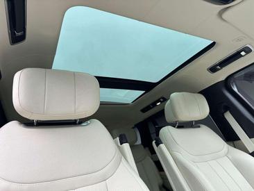 Land Rover Range Rover D350 — photo 10