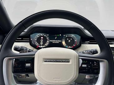 Land Rover Range Rover D350 — photo 16