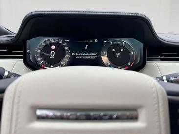 Land Rover Range Rover D350 — photo 17