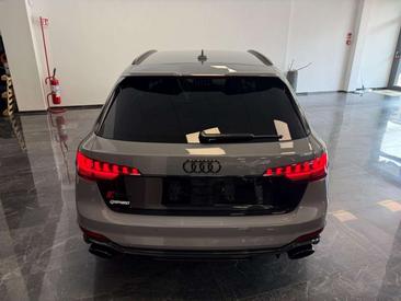 Audi RS4 Avant — photo 7