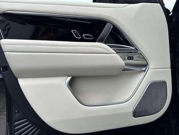 Land Rover Range Rover D350 — photo 24