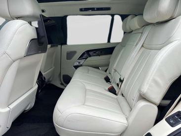 Land Rover Range Rover D350 — photo 26