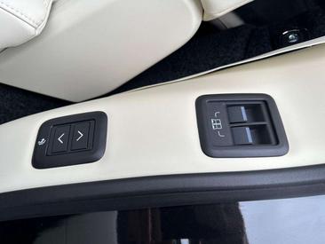Land Rover Range Rover D350 — photo 27