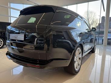 Land Rover Range Rover D350 — photo 16