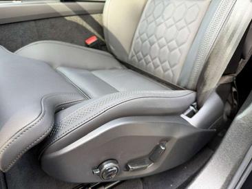 Volvo XC60 B5 — photo 13