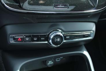 Volvo EX40 Single Motor Extended Range — photo 20