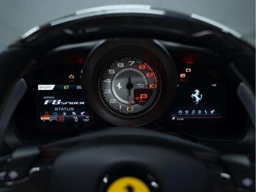 Ferrari F8 Spider — photo 14