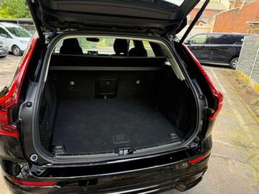 Volvo XC60 B5 — photo 17