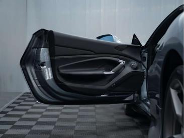 Ferrari F8 Spider — photo 17