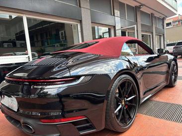 Porsche 911 Cabriolet Carrera 4S — photo 2