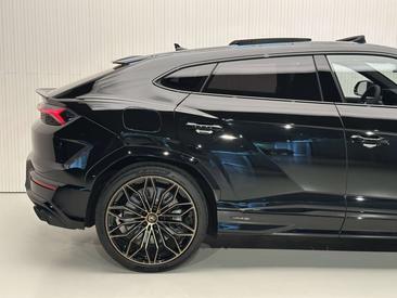 Lamborghini Urus SE — photo 7