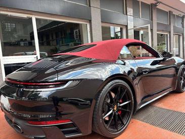 Porsche 911 Cabriolet Carrera 4S — photo 4