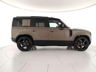 Land Rover Defender 130 D300 MHEV — photo 4