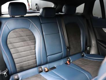 Mercedes EQC 400 — photo 14