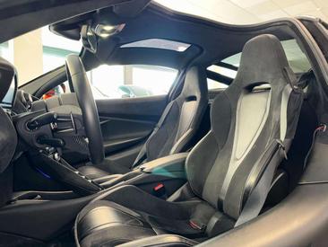 McLaren 720S — photo 4