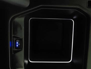 Land Rover Defender 130 D300 MHEV — photo 31
