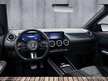 Mercedes EQA 300 4MATIC — photo 4