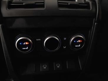 Land Rover Defender 130 D300 MHEV — photo 46