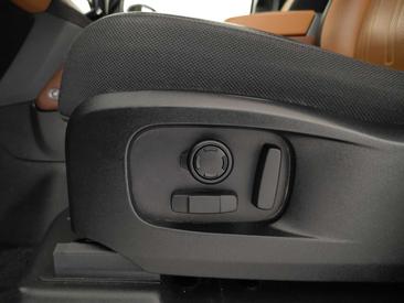 Land Rover Defender 130 D300 MHEV — photo 49