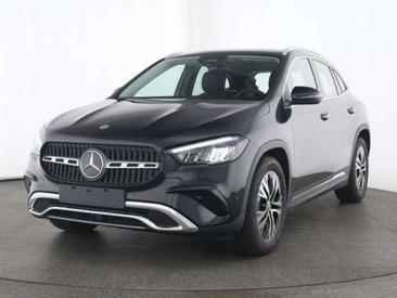 Mercedes GLA 200 — photo 24