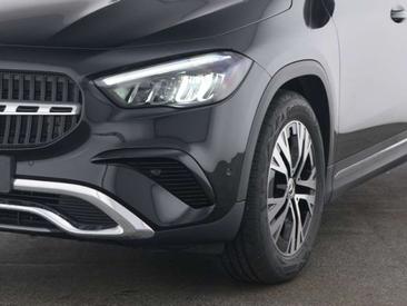 Mercedes GLA 200 — photo 25