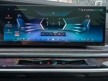 BMW Série 7 Berline 740d — photo 19