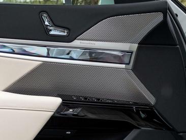 BMW Série 7 Berline 740d — photo 21