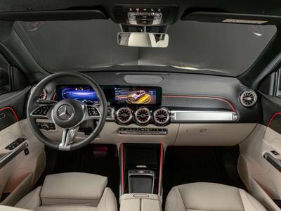 Mercedes EQB 250