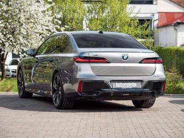 BMW Série 7 Berline 740d — photo 4