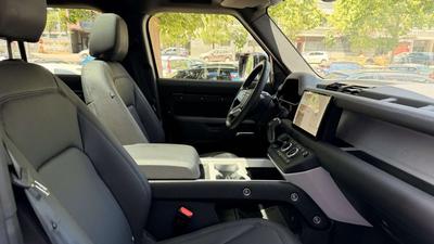 Land Rover Defender 90 D250 MHEV