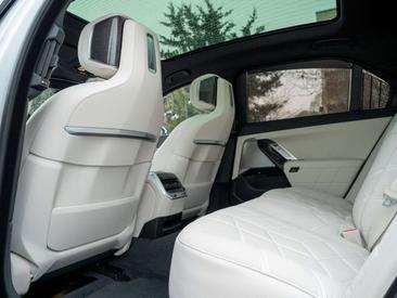 BMW Série 7 Berline 740d — photo 30