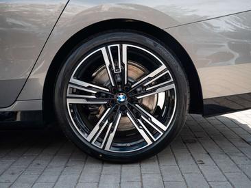 BMW Série 7 Berline 740d — photo 10