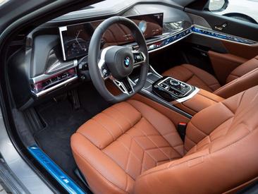 BMW Série 7 Berline 740d — photo 11