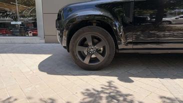Land Rover Defender 90 D250 MHEV — photo 9