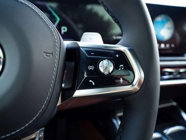 BMW Série 7 Berline 740d — photo 15