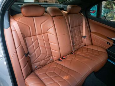 BMW Série 7 Berline 740d — photo 25