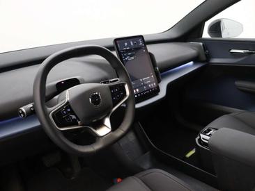 Volvo EX30 — photo 13