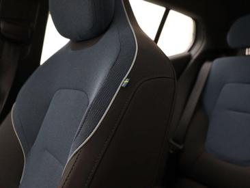 Volvo EX30 — photo 17