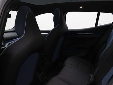 Volvo EX30 — photo 30