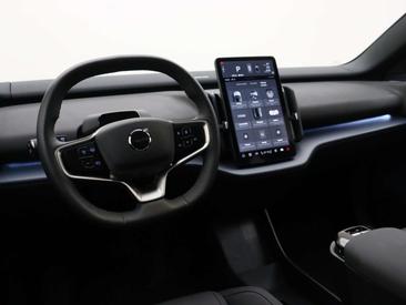 Volvo EX30 — photo 31