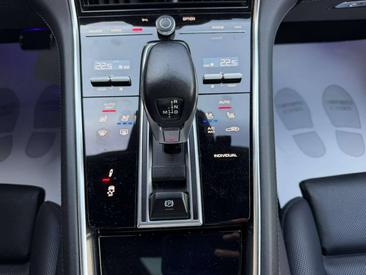 Porsche Panamera 4S E-Hybrid — photo 21