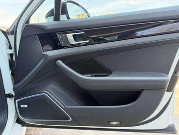 Porsche Panamera 4S E-Hybrid — photo 22